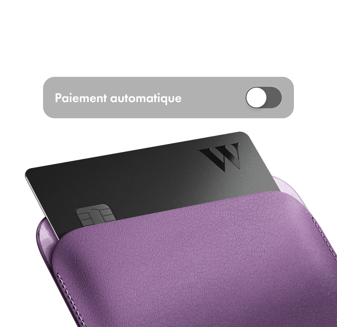 Une démonstration de l'activation des fonctions de paiement automatique dans l'appli avec une carte de crédit Wealthsimple dans un portefeuille en arrière-plan.