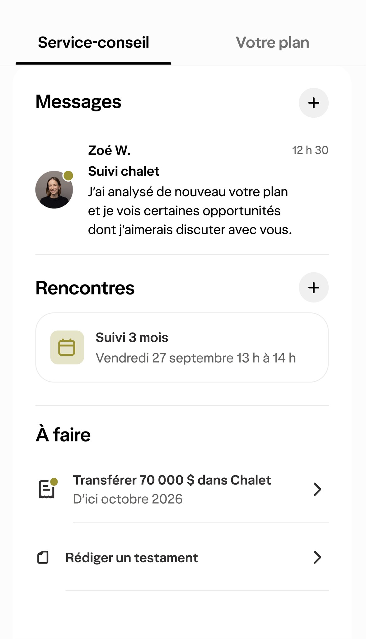 Écran présentant les stratégies d'épargne et d'investissement du plan financier, avec des barres de progression et une note d'une conseillère.