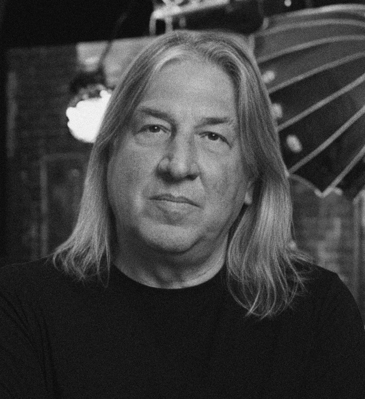 A headshot of Tom Sosnoff.