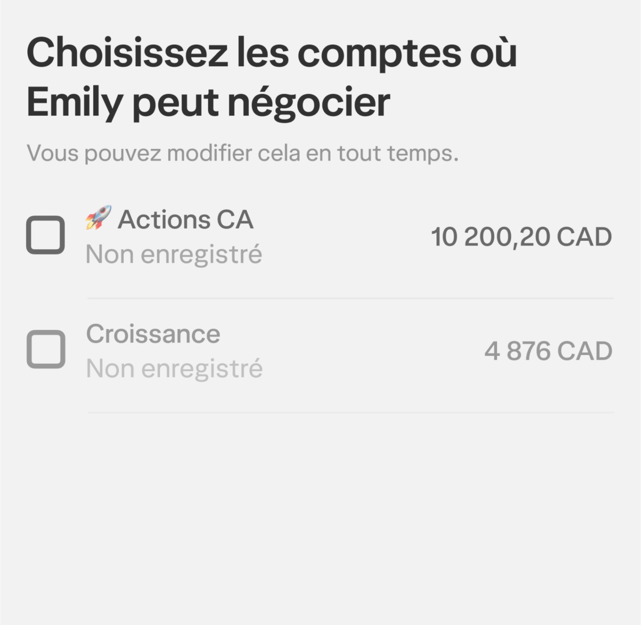 Un écran de l'appli affiche l'aperçu du foyer, incluant un exemple de transaction effectuée au nom d'un proche.